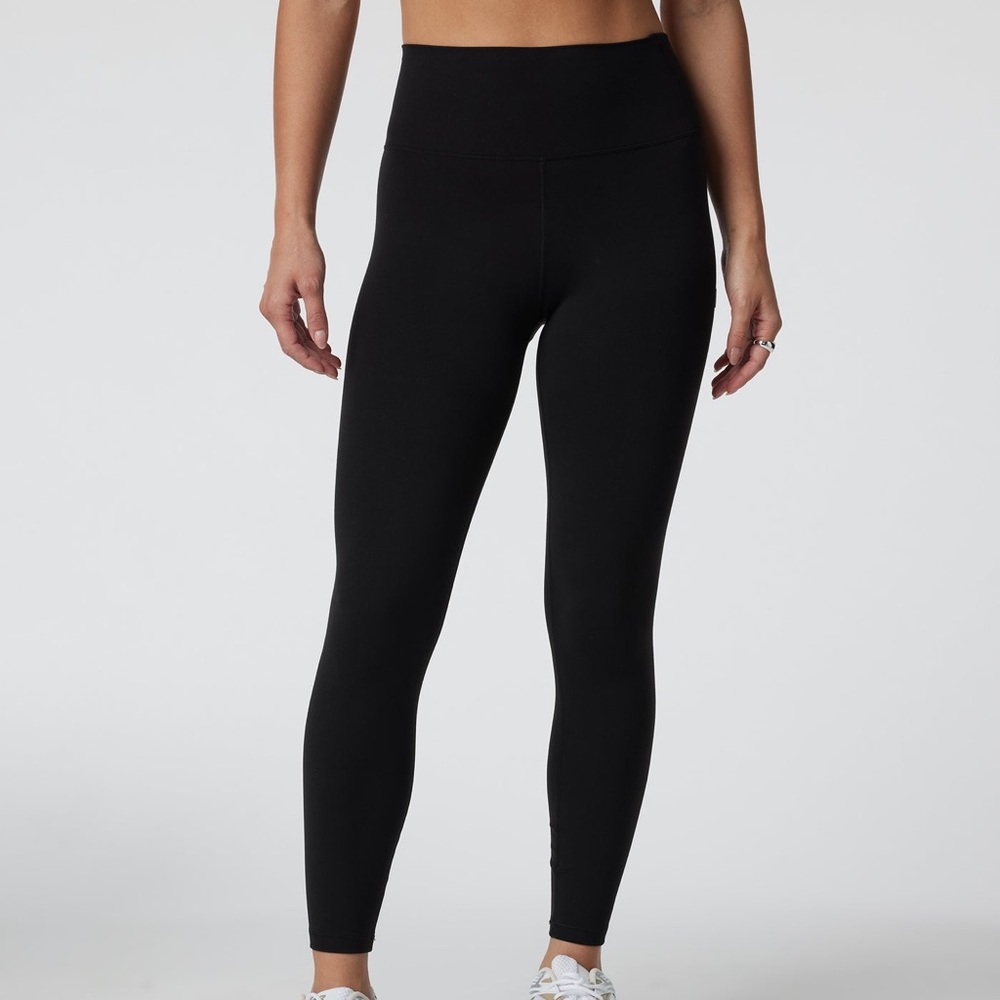Vuori Black High-Waist Leggings, Short